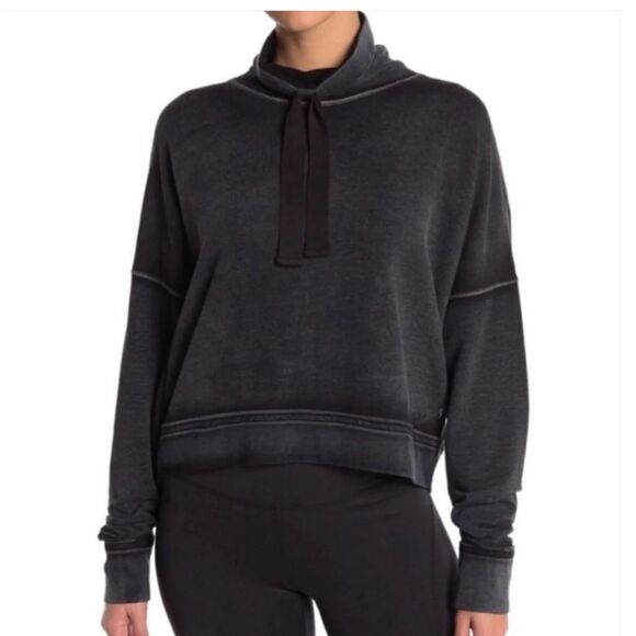 Free People Movement Lara Turtleneck Pullover Medium Gray Black Light Weight - Picture 1 of 8